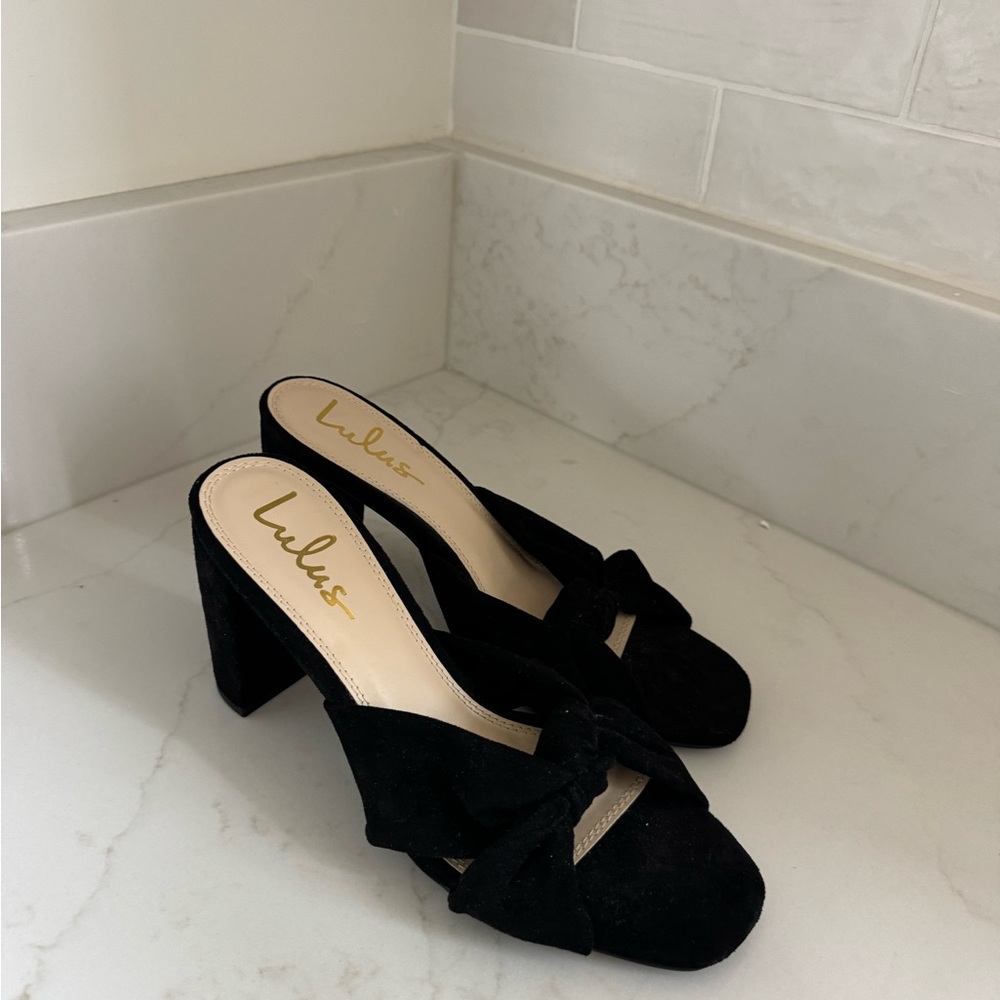 Lulu's Black Elegant Heels